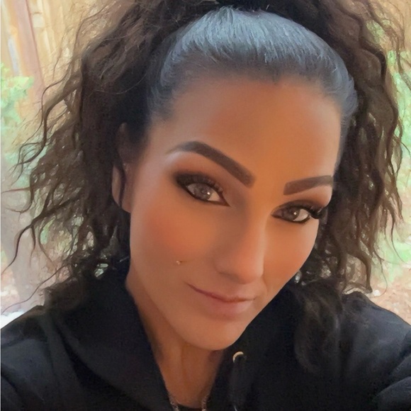 Meet your Posher, Kerry - Picture 1 of 4